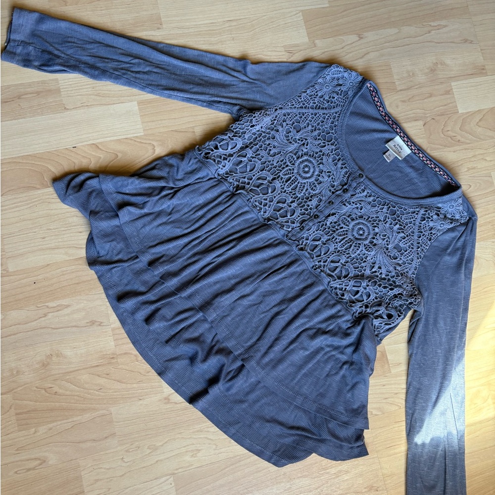 Knox Rose Gray Crochet Detail Top